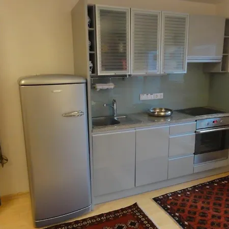 Katrca Apartment *